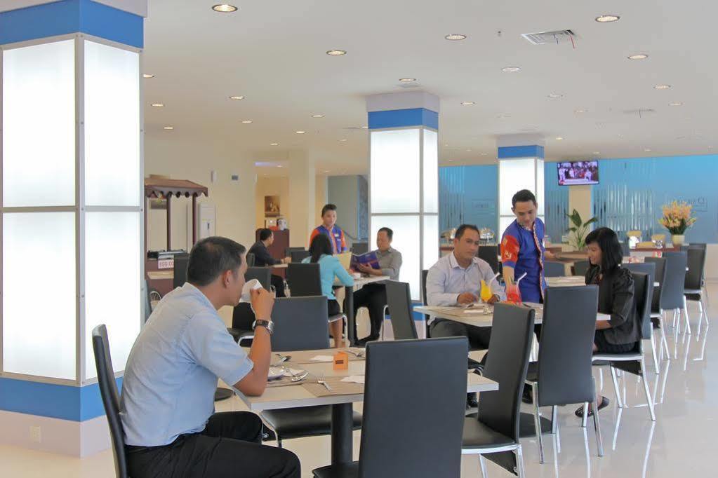 D' Merlion Hotel Sekupang Luaran gambar