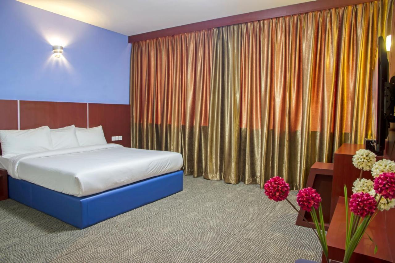 D' Merlion Hotel Sekupang Luaran gambar